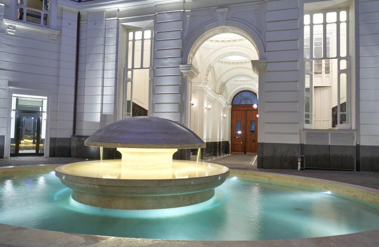 The One Napoli Luxury Apartment Exterior photo