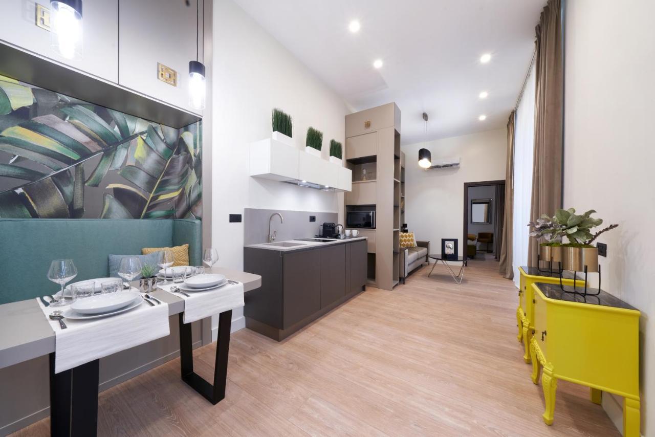 The One Napoli Luxury Apartment Exterior photo