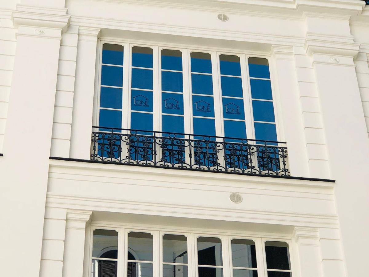 The One Napoli Luxury Apartment Exterior photo